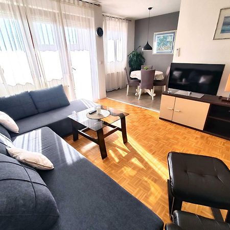 Lara'S Apartment 扎达尔 外观 照片